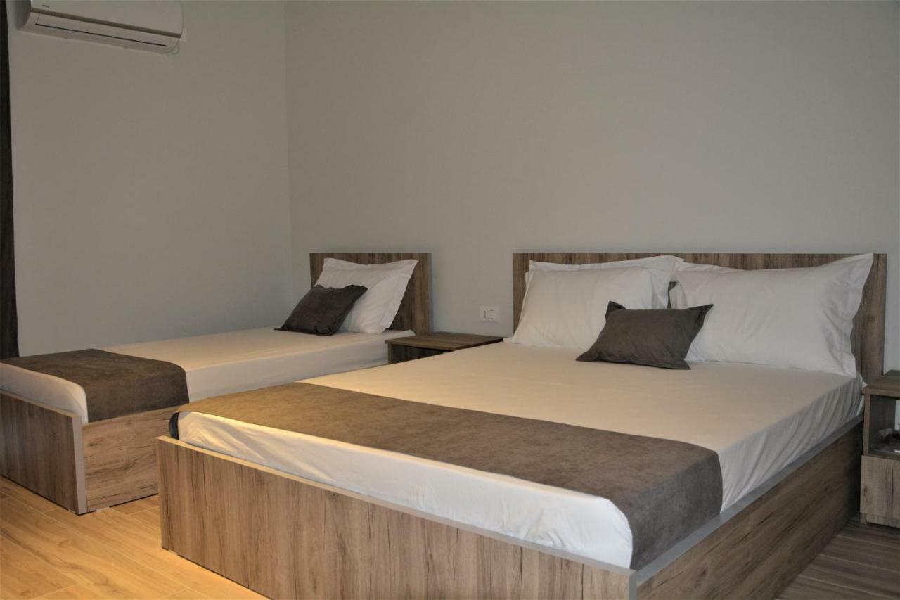Hotel Vila Nino Берат Экстерьер фото