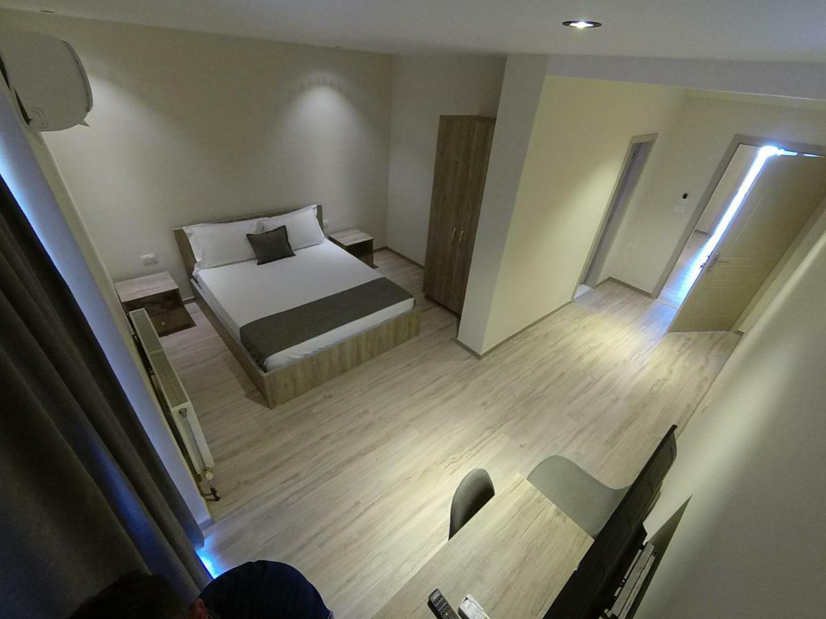 Hotel Vila Nino Берат Экстерьер фото