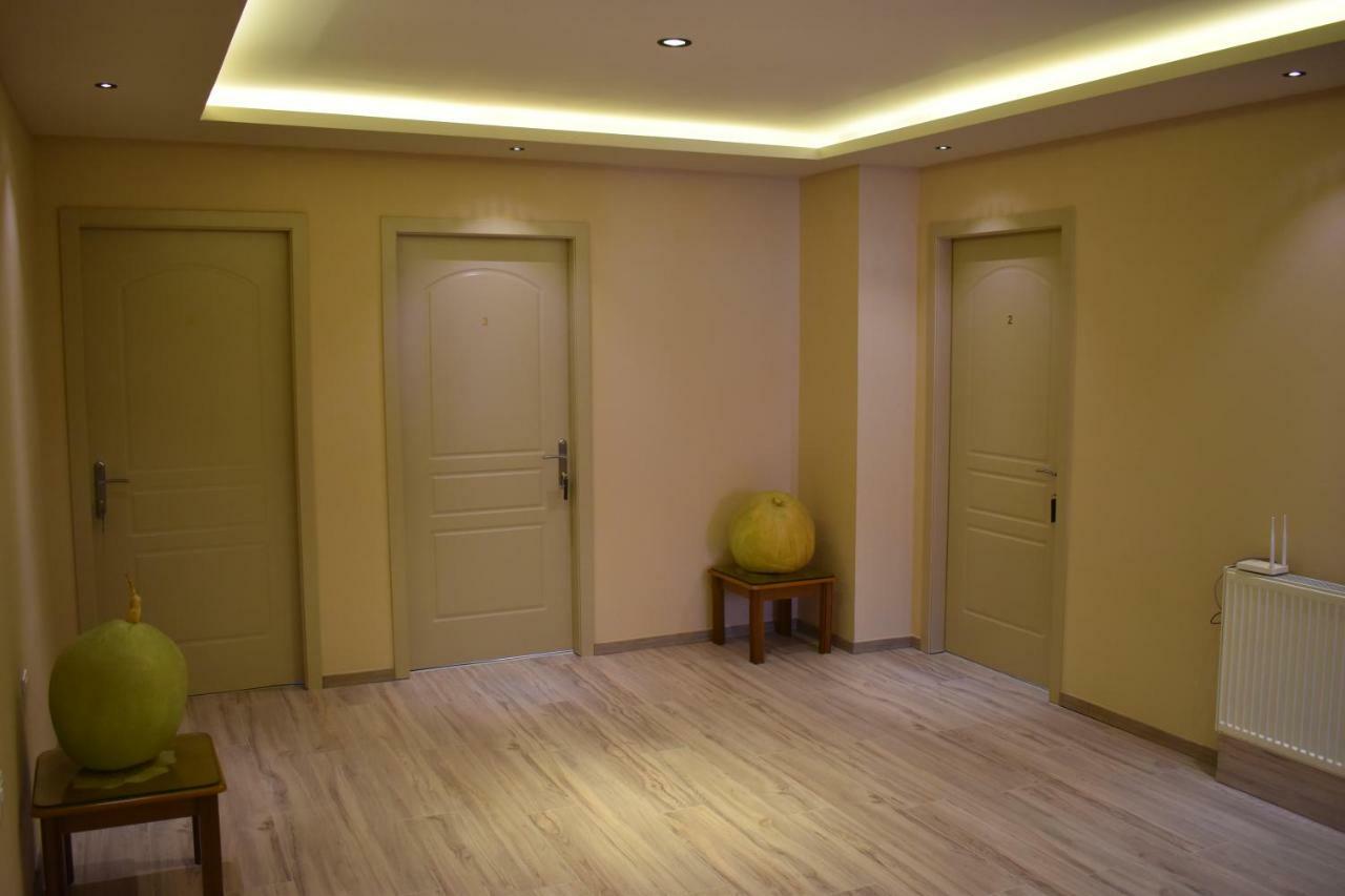 Hotel Vila Nino Берат Экстерьер фото